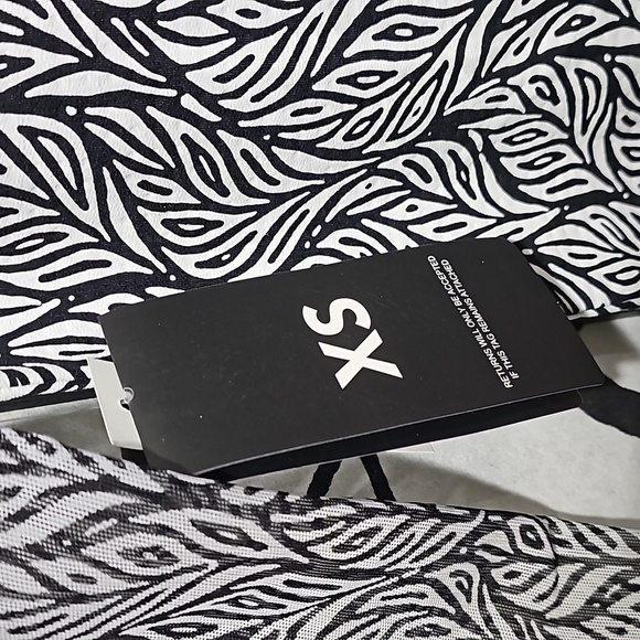 Ibkul Long Sleeve Zip Mock Neck 1/4 Sweatshirt Golf Athleisure Tennis XS NWT - Picture 9 of 10